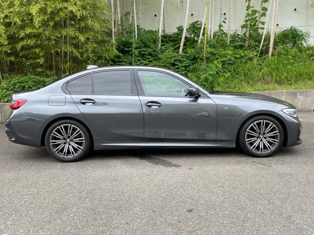 BMWのお車は、走行の安定性とコーナリングの良さを追求し、思い通りにハンドルの操作可能です。試乗車もご用意しておりますので、ぜひ“駆け抜ける歓びをご体感ください！
