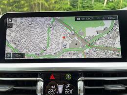 【純正ナビゲーション】BMWのナビゲーションは操作性も良く、詳細な地図情報と交通状況を見やすく表示し、快適なドライビングをサポートしながら目的地までナビゲートします。