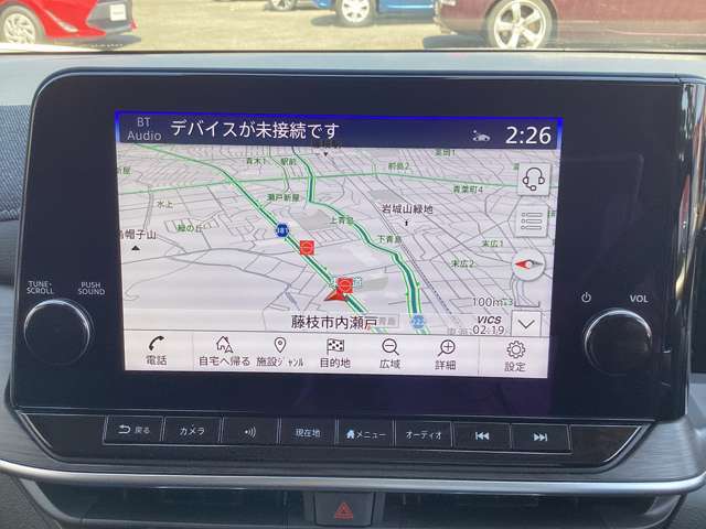 メーカーオプションのNissanConnectナビ　TVが装備されています。