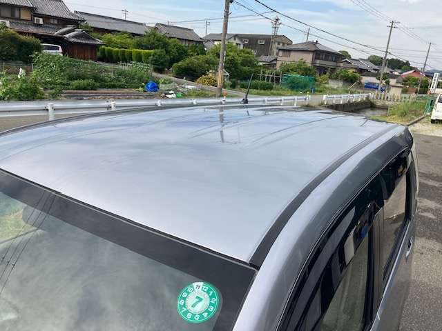 低走行でボディもキレイです