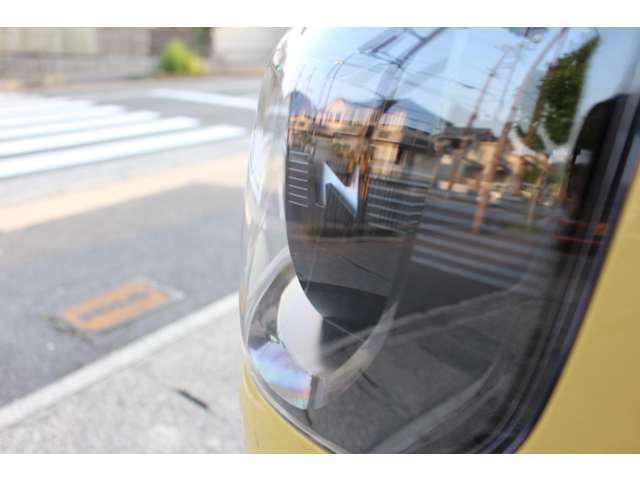 もちろん電動格納ミラーです。