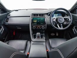 認定中古車　19インチAW　シートヒーター　パワーシート　フル液晶メーター　アップルカープレイ　アンドロイドオート　3Dサラウンドカメラ　パワーテールゲート