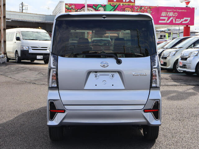 今の軽自動車は、とても広い！普通車と比べて維持費もお得で、家計に優しいですよ！