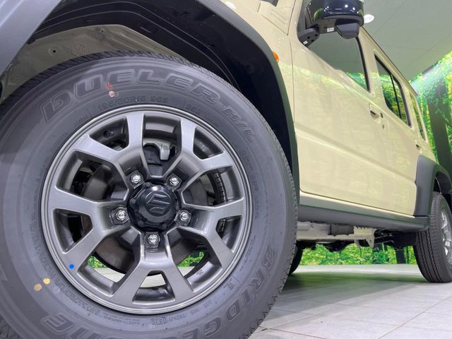 【純正15インチアルミホイール】外観にマッチした純正アルミホイールを装着しております。各種社外アルミホイールや、スタッドレスタイヤも取扱いしております。是非ご相談ください♪