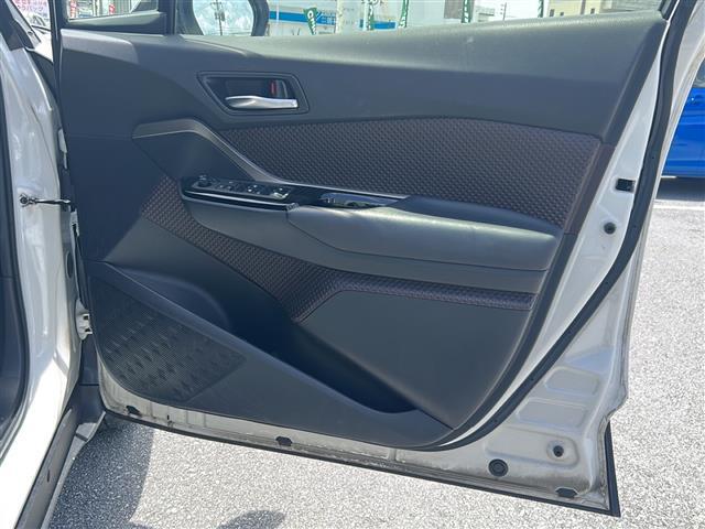 店舗にて現車の確認もいただけますので、お電話で在庫のご確認の上是非ご来店くださいませ！！！