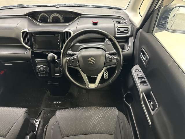 【インパネ全体】全方位で視界が広く、高い目線で運転もしやすいです！