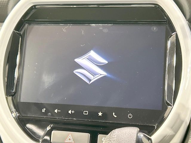 【スズキ　セーフティサポート】走行中に前方の車両等を認識し、衝突しそうな時は警報とブレーキで衝突回避と被害軽減をアシスト。より安全にドライブをお楽しみいただけます。