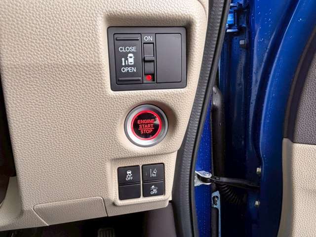 電動スライドドアで開閉も楽々