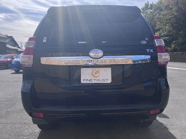 擦り傷から事故まで、自費・保検修理を自社鈑金塗装工場（イオンブース完備）にて綺麗に鈑金塗装致します♪