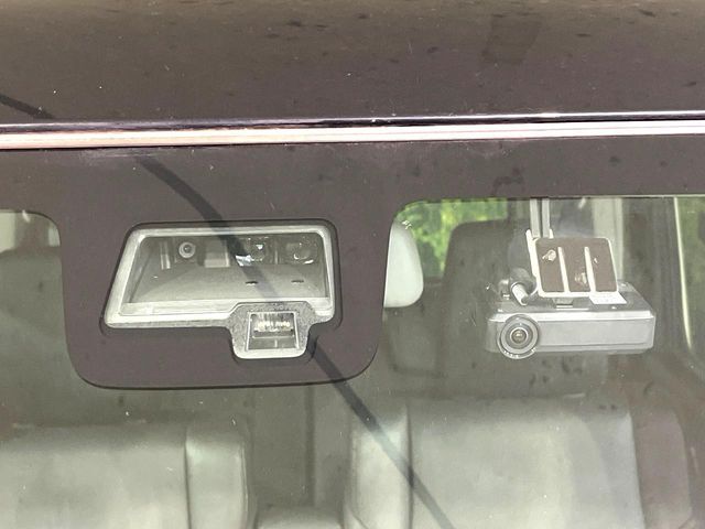 【スズキ　セーフティサポート】走行中に前方の車両等を認識し、衝突しそうな時は警報とブレーキで衝突回避と被害軽減をアシスト。より安全にドライブをお楽しみいただけます。