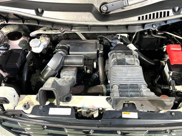 親切・丁寧な専門メカニックスタッフが応対！・車検・点検整備・事故等の修理などアフターサービスも安心。お車のカスタマイズもネクステージのサービススタッフまでご相談ください！