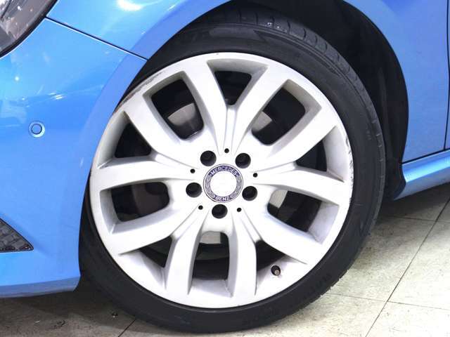フォレストだからできる！トータルカーライフサポートが実現！販売だけでなく、車検・整備、保険、ローン、コーティング、板金・保険修理、パーツ販売や下取・買い替えまで一貫したサービス！