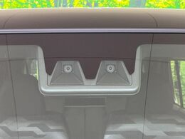 【スマートアシスト】走行中に前方の車両等を認識し、衝突しそうな時は警報とブレーキで衝突回避と被害軽減をアシスト。より安全にドライブをお楽しみいただけます。