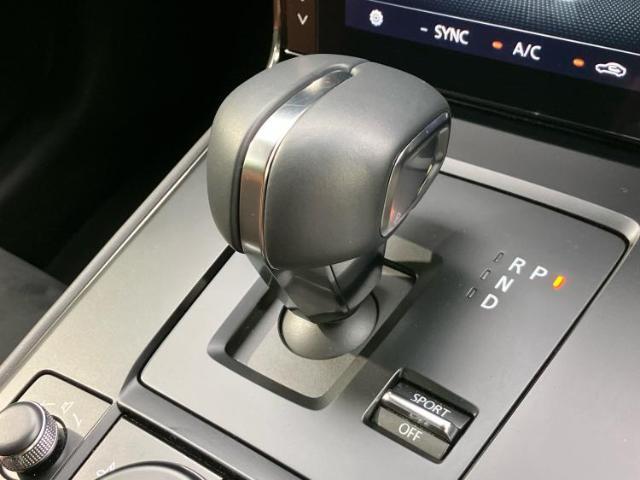 国産車から輸入車まで多様なお客様のニーズのお応えできるように、全国規模で豊富な在庫展開！車のことならWECARSへ！