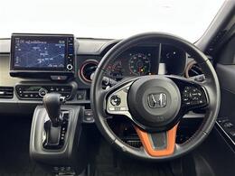 【ハンドル】『ハンドル/ステアリング』の画像になります。写真の内容に関してご不明点、ご質問等がございましたらお気軽にガリバー店舗までお問い合わせください。