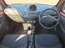 運転しやすいインパネ周りです。見やすいレイアウトで快適なドライブをサポート☆