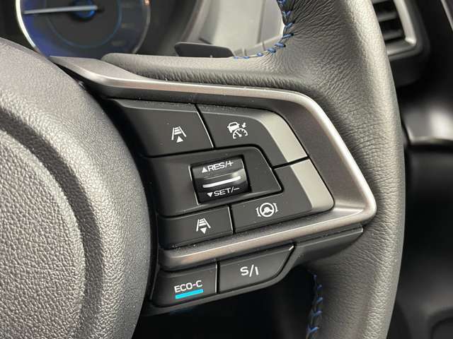 【　アダプティブクルーズコントロール　】設定した車速内で自動で加減速♪先行車との車間距離を適切に維持した追従走行が可能です♪