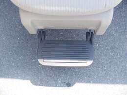 軽自動車から特殊、大型まで多彩な車種を扱っております。気になるお車やお探しのお車がございましたら、一度ご連絡ください。ホームページ　http：//www.jobcars.jp