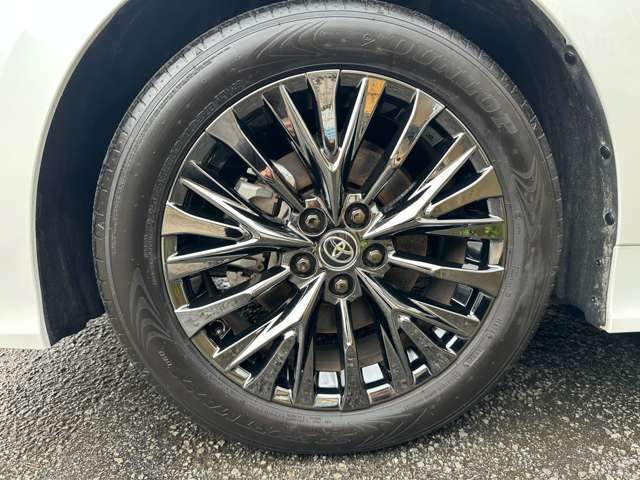 純正19インチAW（ブラックスパッタリング塗装）装備♪　前後タイヤサイズ225/55R19　DUNLOP　SP　SPORT　MAXX060