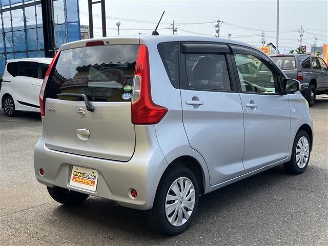 中古車でも安心してお乗りいただく為に、無料保証を付帯。もちろん、全国対応の保証となりますので安心してお買い求めいただけます。最長3年の有償保証もご用意しております。※一部対象外の車両もございます。