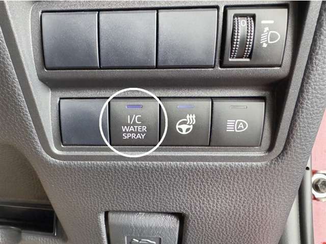 冷却スプレー機能付き空冷インタークーラーを装備。