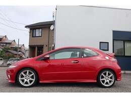 タイプRユーロ入庫！！　6MT　純正エアロ＆純正ホイール装着！