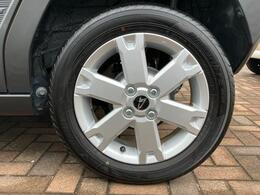 静岡ダイハツの中古車は、展示前に徹底した洗車や室内清掃を実施しております。