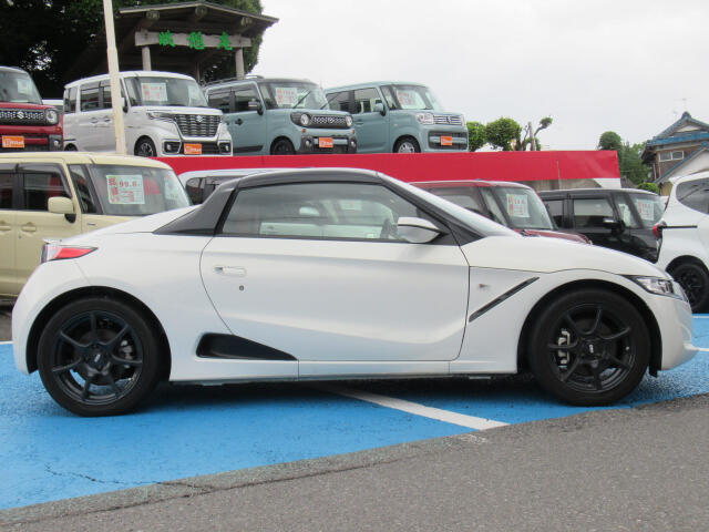 無限ハードトップ　RA専用 BILSTEIN製 車高調整式サスペンション　BBS社製 鍛造アルミホイール　RA専用スポーツサイレンサー　RA専用本革シート（レッド）　専用配色ステアリングホイール