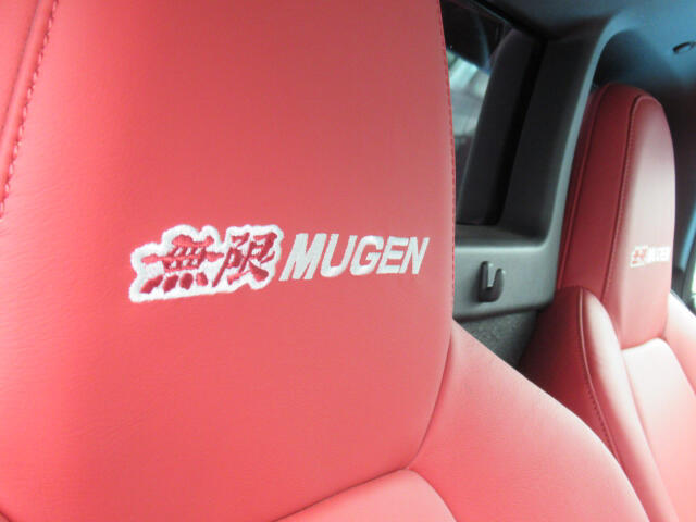 無限ハードトップ　RA専用 BILSTEIN製 車高調整式サスペンション　BBS社製 鍛造アルミホイール　RA専用スポーツサイレンサー　RA専用本革シート（レッド）　専用配色ステアリングホイール