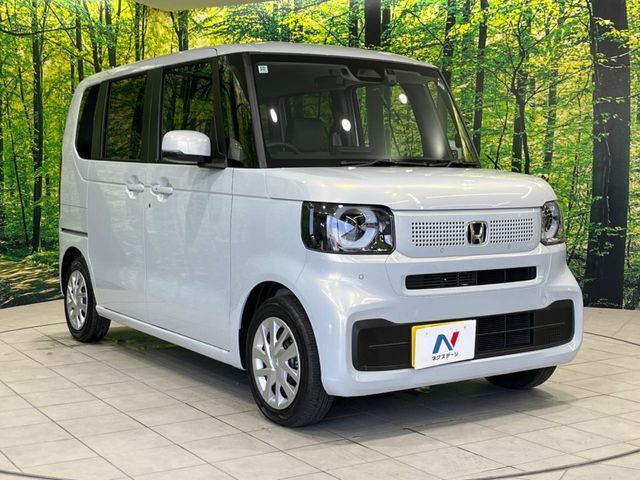 大好評のボディコーティング「弾スプラッシュコート」もご納車までに施工可能。通常のガラスコートと異なる、耐久年数6年の無機質ガラスコーティングが、ボディをキレイな状態に保ってくれます。