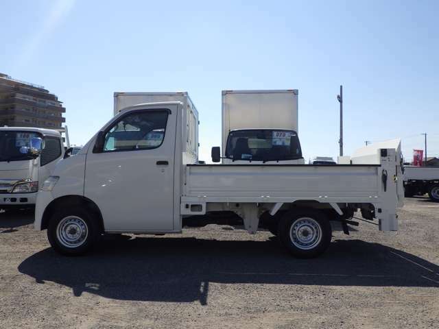 荷台内寸　250×158×37車両外寸434×167×189　地面高さ約74cm