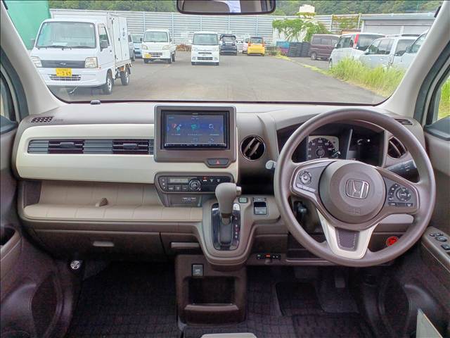 ☆内外装クリーニング☆車の隅々まで徹底的にクリーニングを行っておりますので内外装ともに綺麗な状態でご納車いたします！