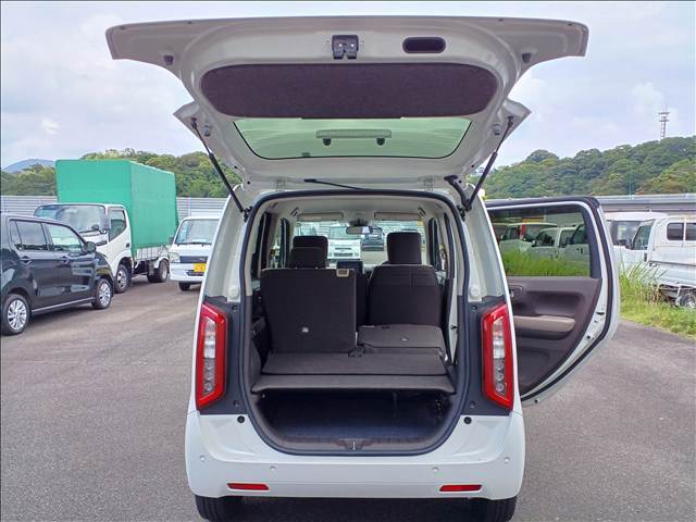 運輸局指定の自社工場で安心の納車前整備を行います！
