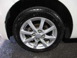 当社の整備はディーラー、認証工場と提携しております。走行テスト、点検、整備と各職人さんに当社が心を鬼にして良い状態に仕上げることに全力を尽くさせます！