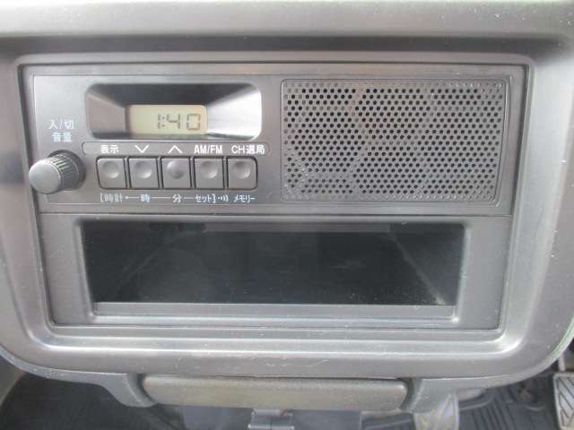 1DIN型FM/AMラジオ標準装備！！
