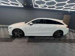 上質でお買い求めやすい輸入中古車をご案内しております。お客様のお好みに合った弊社在庫よりお選びくださいませ。