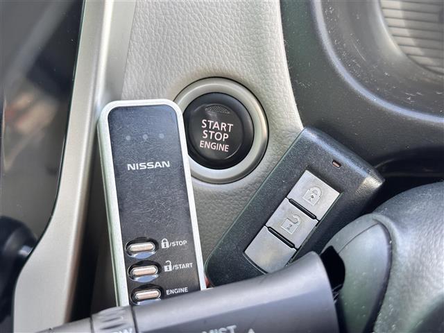 【スマートキー（エンジンスタートストップスイッチ）】スマートキー（電子キー）を持っていれば、スイッチを押すだけでエンジンをかけることができます！