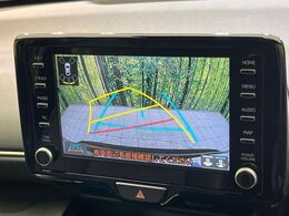 【バックカメラ】駐車時に後方がリアルタイム映像で確認できます。大型商業施設や立体駐車場での駐車時や、夜間のバック時に大活躍！運転スキルに関わらず、今や必須となった装備のひとつです！