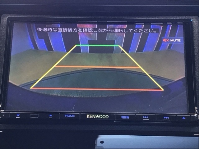バックカメラ付きで後方の確認も安心です！スムーズな駐車・車庫入れをサポートいたします！