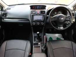 スッキリとしたインプレッサスポーツらしいデザインのダッシュ回り！フロントビューの視認性もよく運転しやすいと思います★