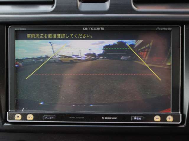ナビ搭載ですので道に迷うことなく楽しくドライブ！バックカメラも装備しており駐車もラクラクです★