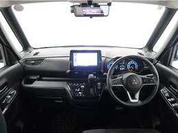 機能的なインパネ回りです！視野が広く運転しやすいです！