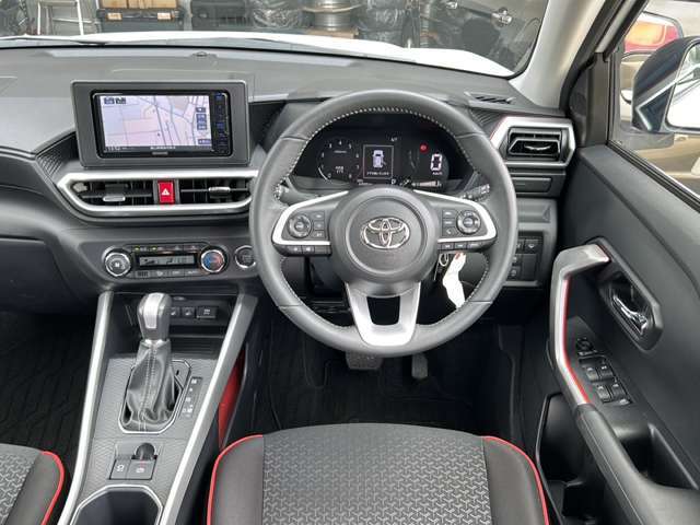 店舗にて現車の確認もいただけますので、お電話で在庫のご確認の上、是非ガリバー黒部店までご来店くださいませ！！！