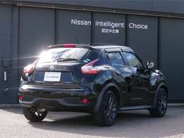 リヤドアのドアハンドルをリヤピラーにビルトインし、2ドアクーペを思わせるスタイル！