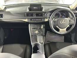 【インパネ全体】『インパネ全体』の画像になります。写真の内容に関してご不明点、ご質問等がございましたらお気軽にガリバー店舗までお問い合わせください。