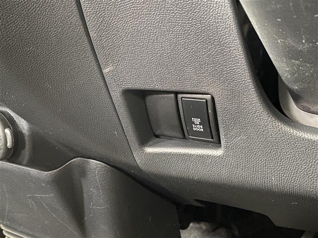 当店のお車をご覧いただきましてありがとうございます。お車についてのご質問やお見積りのご依頼、ご購入にあたってのご相談などは無料電話(0078-6002-312860)にお気軽にお問い合わせ下さい！