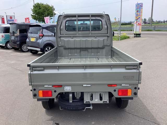 オイル交換は愛車のエンジンコンディションを保つために必要不可欠なメンテナンスとなってきます。長く愛車とすごすために3，000ー5，000km（車種により）での交換をおすすめします。