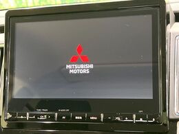 【純正10型ナビ】人気の純正ナビを装備しております。ナビの使いやすさはもちろん、オーディオ機能も充実！キャンプや旅行はもちろん、通勤や買い物など普段のドライブも楽しくなるはず♪