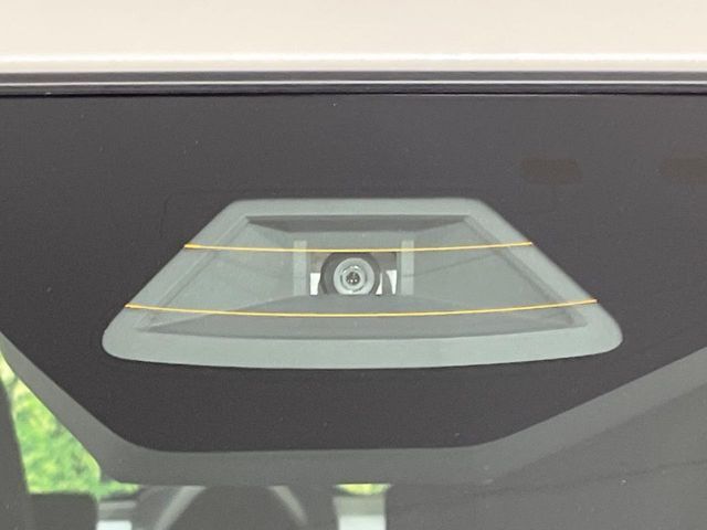 【スズキ　セーフティサポート】走行中に前方の車両等を認識し、衝突しそうな時は警報とブレーキで衝突回避と被害軽減をアシスト。より安全にドライブをお楽しみいただけます。