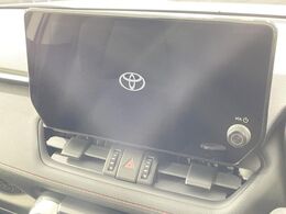 【10.5インチナビ】高級感とインパクトのある大画面ナビを装備。各種オーディオ操作はもちろん、スマホ連携もできる利便性の高いナビです♪